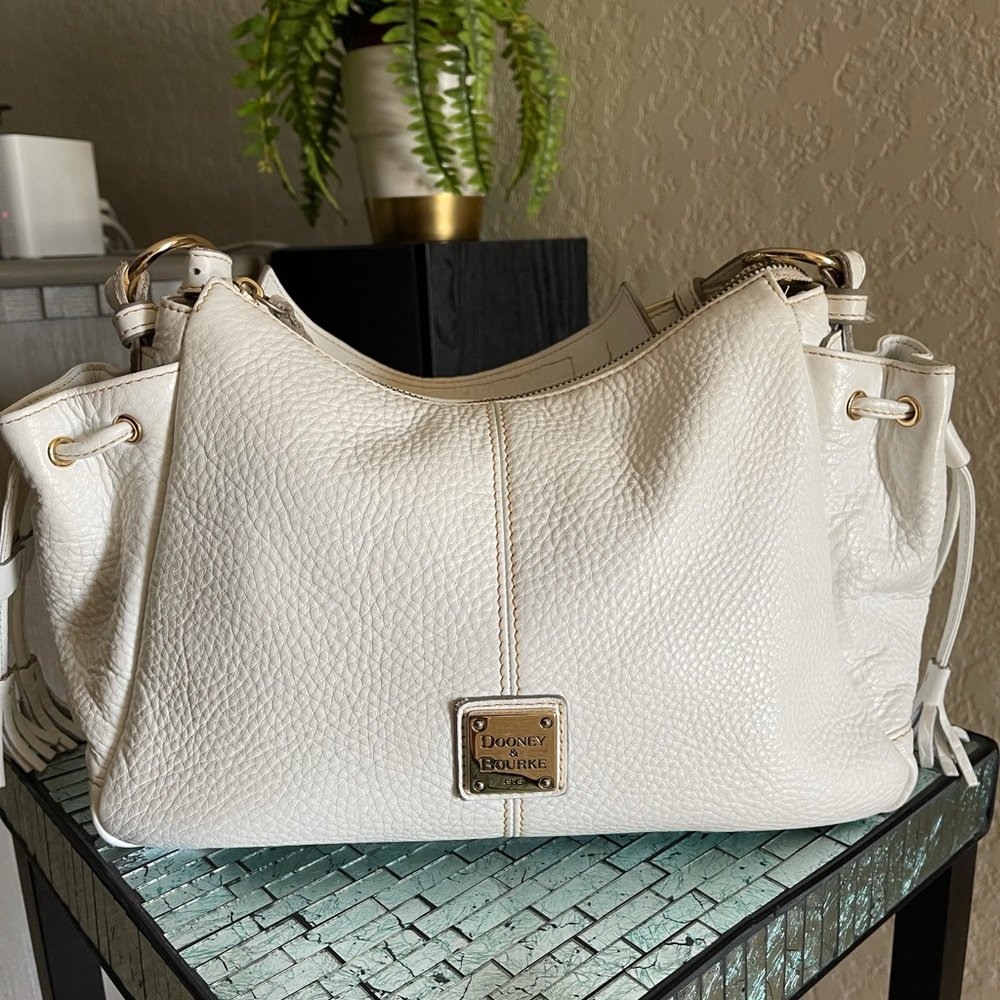 Dooney & Burke white purse GUC & OTO
